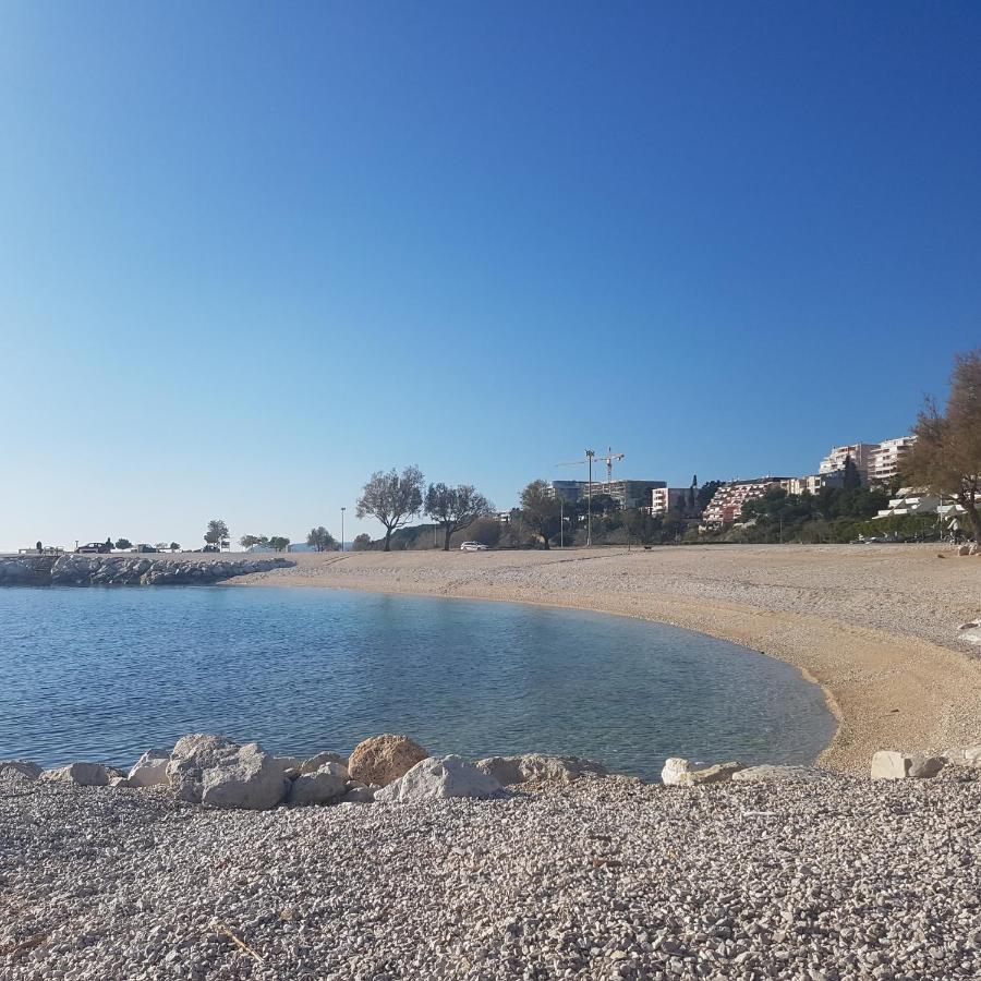Adela Apartments 3 Morska Vila Split Bagian luar foto