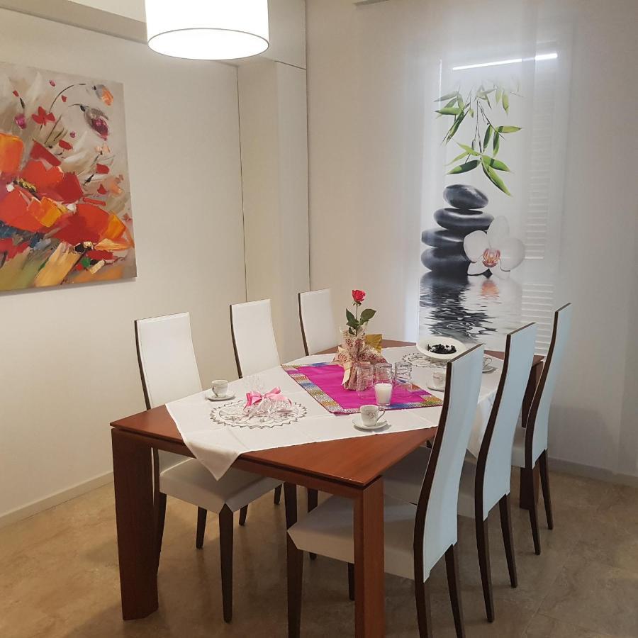 Adela Apartments 3 Morska Vila Split Bagian luar foto