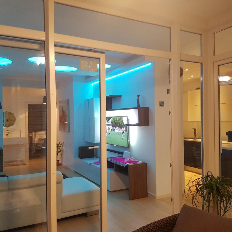 Adela Apartments 3 Morska Vila Split Bagian luar foto