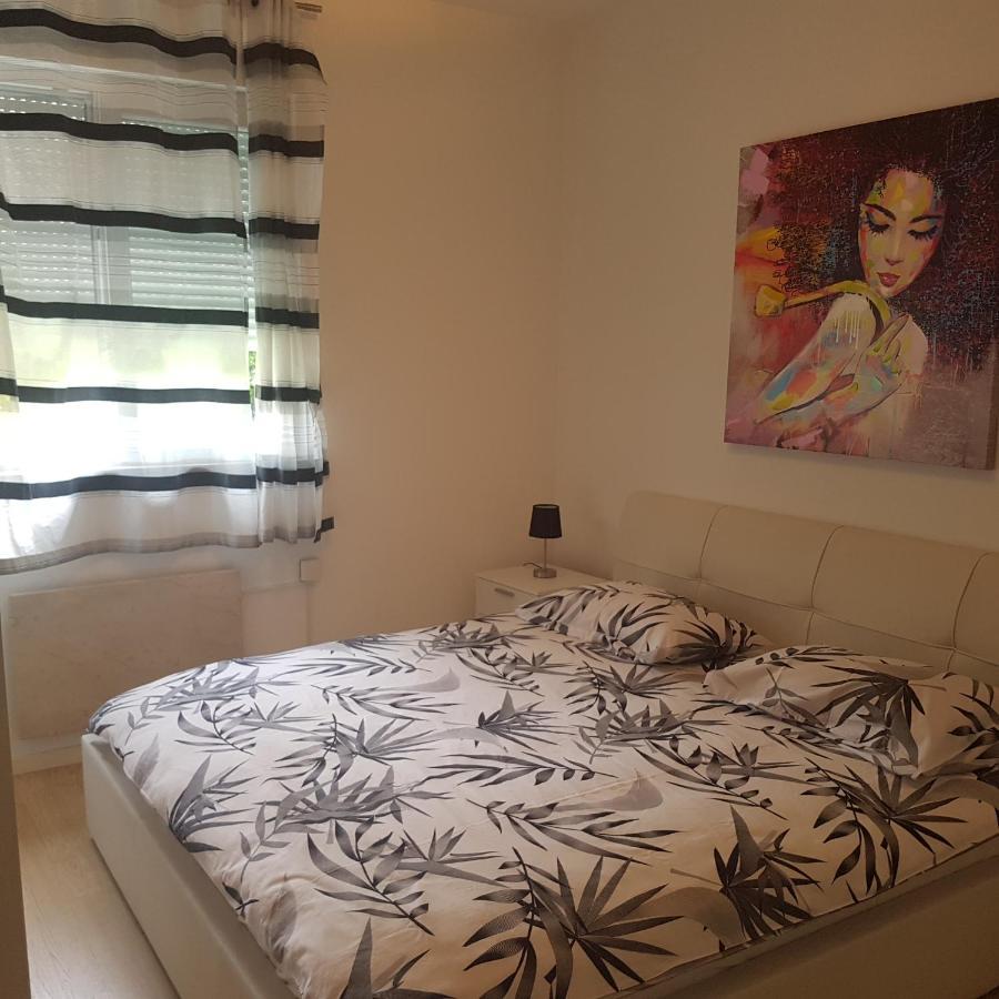 Adela Apartments 3 Morska Vila Split Bagian luar foto