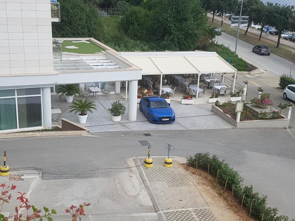 Adela Apartments 3 Morska Vila Split Bagian luar foto