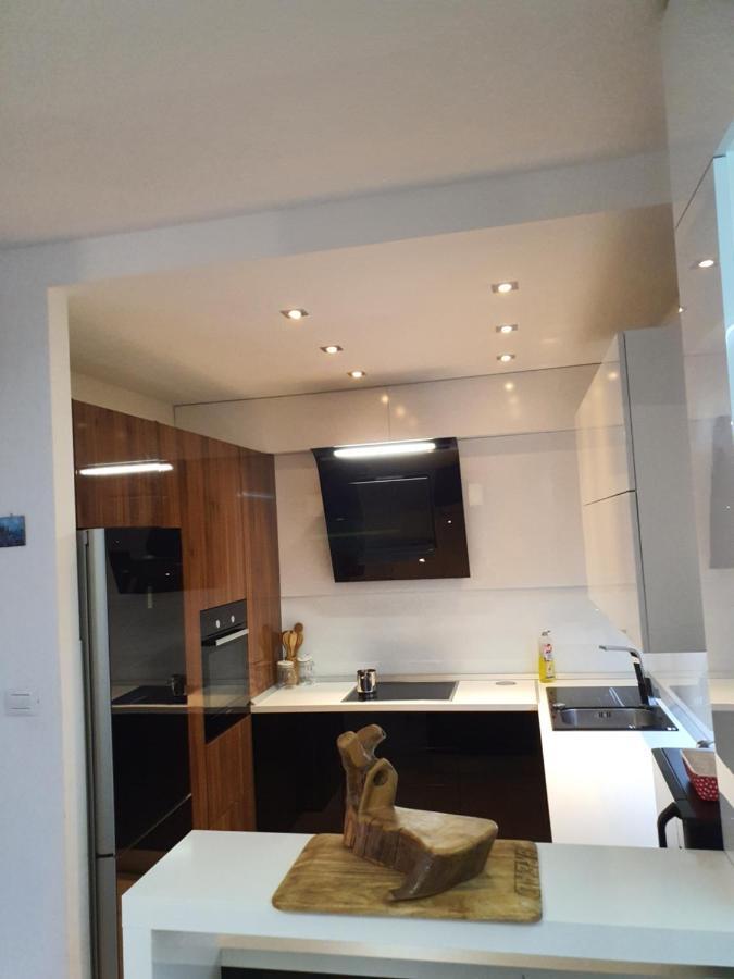 Adela Apartments 3 Morska Vila Split Bagian luar foto