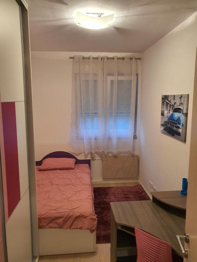 Adela Apartments 3 Morska Vila Split Bagian luar foto