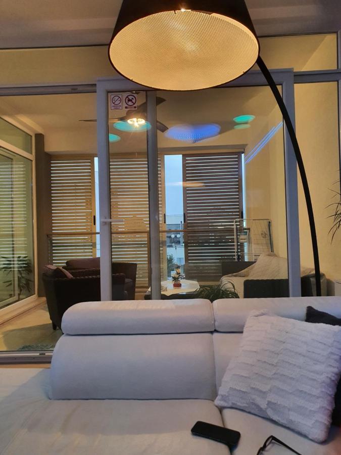 Adela Apartments 3 Morska Vila Split Bagian luar foto