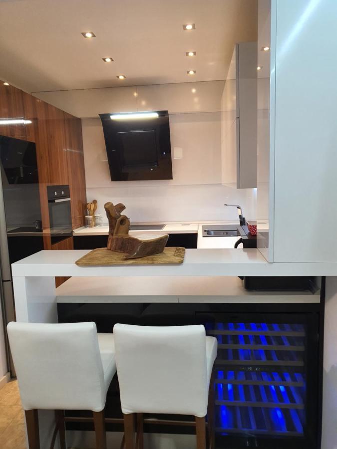 Adela Apartments 3 Morska Vila Split Bagian luar foto
