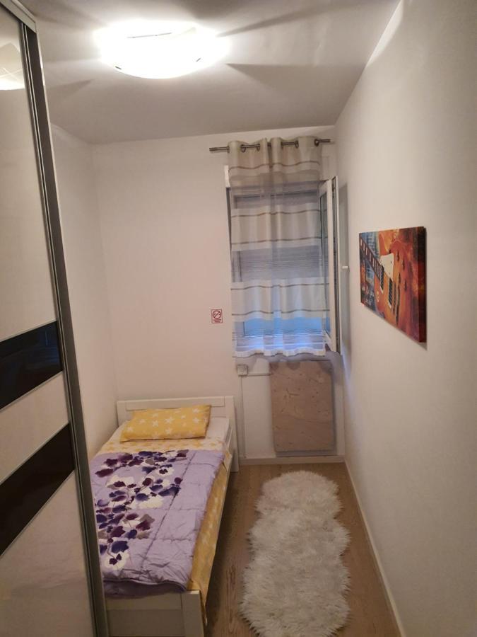 Adela Apartments 3 Morska Vila Split Bagian luar foto