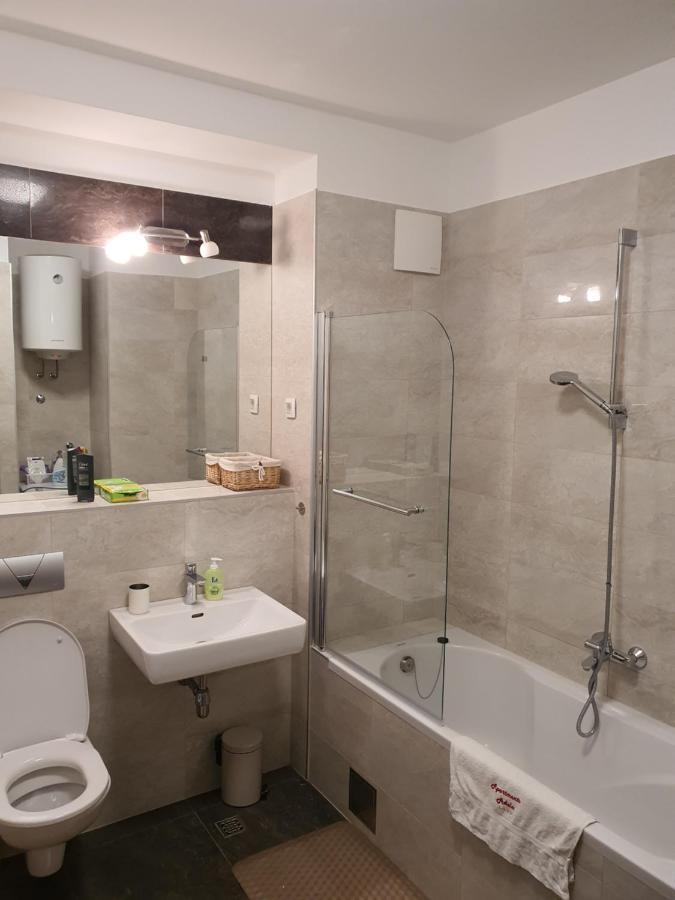 Adela Apartments 3 Morska Vila Split Bagian luar foto