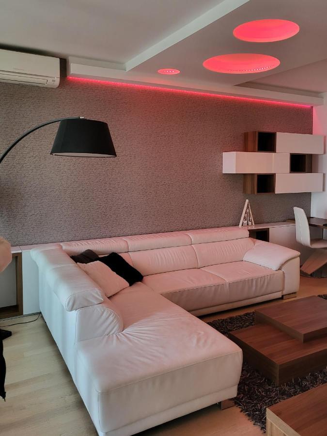 Adela Apartments 3 Morska Vila Split Bagian luar foto
