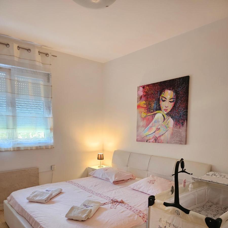 Adela Apartments 3 Morska Vila Split Bagian luar foto