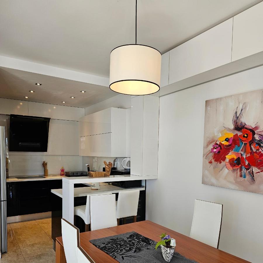 Adela Apartments 3 Morska Vila Split Bagian luar foto